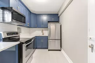 5056 N Marine Dr, Chicago, IL 60640 - Photo 9