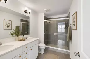 1534 Slade Wy, Des Plaines, IL 60018 - Photo 11