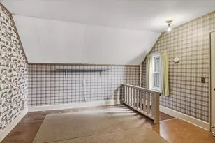 1212 W Chestnut St, Bloomington, IL 61701 - Photo 11