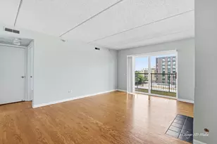 811 Chicago Ave, Evanston, IL 60202 - Photo 5