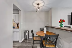 15816 Terrace Dr, Oak Forest, IL 60452 - Photo 9