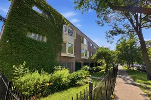1612 W Farwell Ave, Chicago, IL 60626 - Photo 1