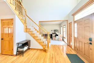 2052 Gardner Cir E, Aurora, IL 60503 - Photo 3