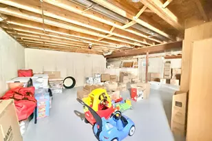 2052 Gardner Cir E, Aurora, IL 60503 - Photo 21