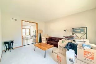 2052 Gardner Cir E, Aurora, IL 60503 - Photo 7