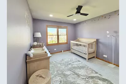 2052 Gardner Circle E, Aurora, IL 60503 - Photo 17