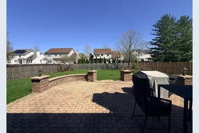 2052 Gardner Circle E, Aurora, IL 60503 - Photo 25