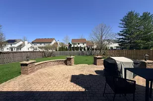 2052 Gardner Cir E, Aurora, IL 60503 - Photo 25