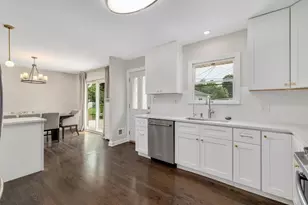 31 N Forrest Ave, Arlington Heights, IL 60004 - Photo 9