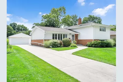 31 N Forrest Avenue, Arlington Heights, IL 60004 - Photo 1