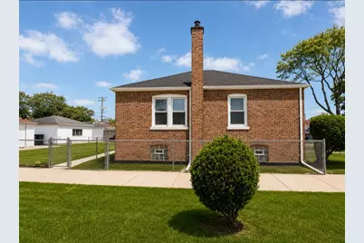 9801 S Drexel Avenue, Chicago, IL 60628 - Photo 3