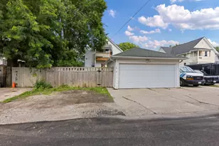 617 S 4th St, Aurora, IL 60505 - Photo 23