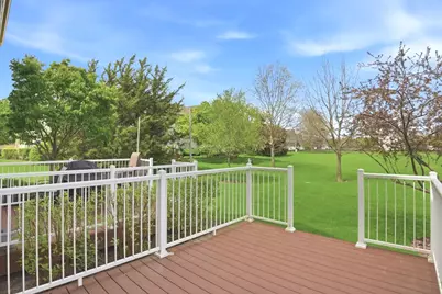 918 Oak Ridge Boulevard, Elgin, IL 60120 - Photo 21