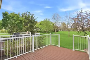 918 Oak Ridge Blvd, Elgin, IL 60120 - Photo 21