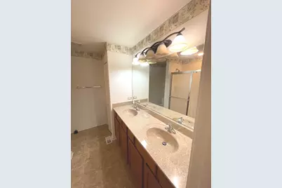 918 Oak Ridge Boulevard, Elgin, IL 60120 - Photo 13