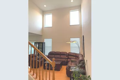 918 Oak Ridge Boulevard, Elgin, IL 60120 - Photo 3