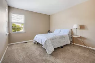 121 Golfview Dr, Glendale Heights, IL 60139 - Photo 17
