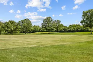 121 Golfview Dr, Glendale Heights, IL 60139 - Photo 25