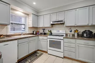 2545 N 72nd Ct, Elmwood Park, IL 60707 - Photo 13