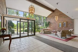 3030 Pheasant Creek Dr, Northbrook, IL 60062 - Photo 3