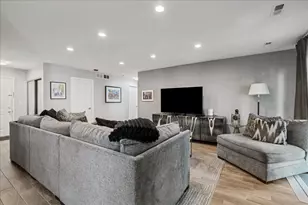 3030 Pheasant Creek Dr, Northbrook, IL 60062 - Photo 9