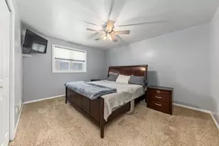 2422 Chippewa Ct, Lisle, IL 60532 - Photo 9