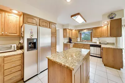 2899 Nish Road, Crystal Lake, IL 60012 - Photo 9