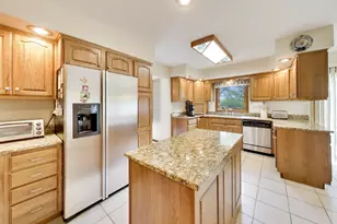 2899 Nish Rd, Crystal Lake, IL 60012 - Photo 9
