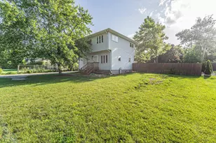 8820 Palisades Rd, Burr Ridge, IL 60527 - Photo 21