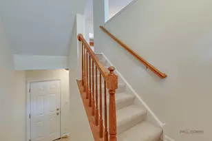 6127 W Mayfair St, Morton Grove, IL 60053 - Photo 5