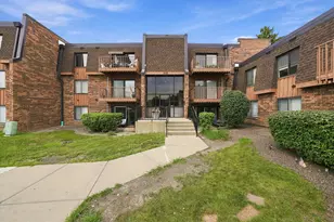 112 Mullingar Ct, Schaumburg, IL 60193 - Photo 1
