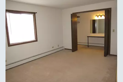 428 Cavalier Court #4, West Dundee, IL 60118 - Photo 7