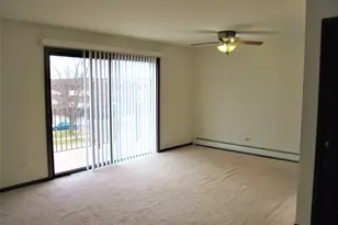 428 Cavalier Ct, West Dundee, IL 60118 - Photo 5