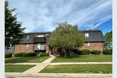 428 Cavalier Court #4, West Dundee, IL 60118 - Photo 1