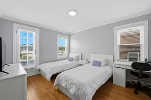 2924 W Jerome St, Chicago, IL 60645 - Photo 19