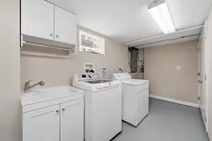 2924 W Jerome St, Chicago, IL 60645 - Photo 25