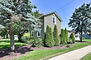 116 S River St, Montgomery, IL 60538 - Photo 3