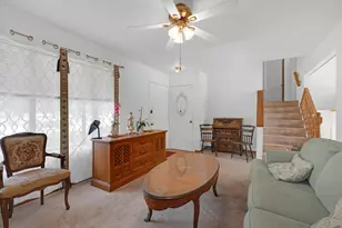 2504 W Fairview Ln, McHenry, IL 60051 - Photo 7