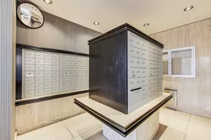 88 W Schiller St, Chicago, IL 60610 - Photo 13