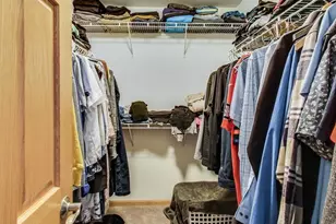 [Address not provided], Carol Stream, IL 60188 - Photo 31