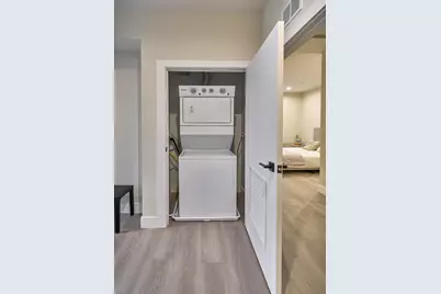 451 E Pershing Avenue #307, Chicago, IL 60653 - Photo 9