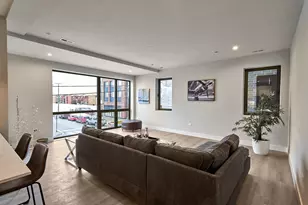 451 E Pershing Ave, Chicago, IL 60653 - Photo 7