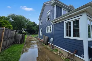323 N Jefferson St, Batavia, IL 60510 - Photo 3
