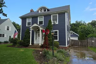 323 N Jefferson St, Batavia, IL 60510 - Photo 1