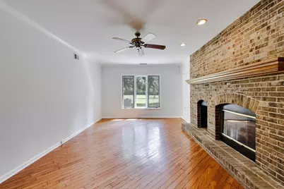 1304 Kempton Drive, Libertyville, IL 60048 - Photo 9