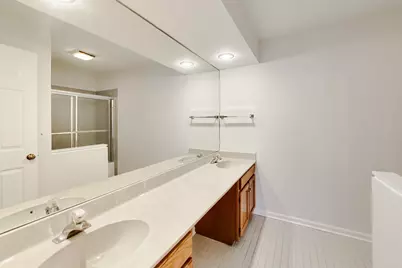 1304 Kempton Drive, Libertyville, IL 60048 - Photo 17