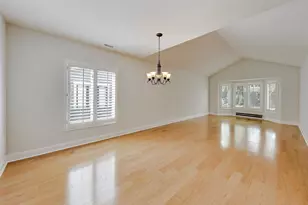 1304 Kempton Dr, Libertyville, IL 60048 - Photo 3