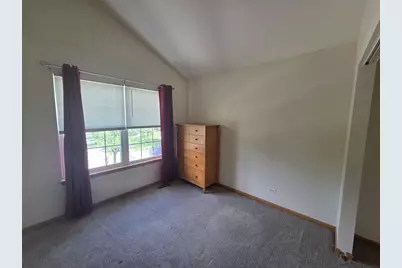 2800 E Bridleway Court, Carpentersville, IL 60110 - Photo 11