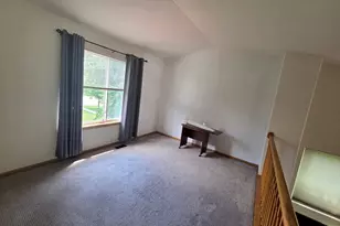 2800 E Bridleway Ct, Carpentersville, IL 60110 - Photo 7