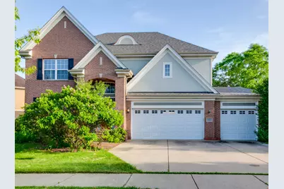 332 Colonial Drive, Vernon Hills, IL 60061 - Photo 1